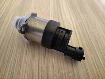 0928400800 bosch fuel pressure control valve